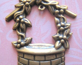 Wishing Well with Floral Vines - Last One