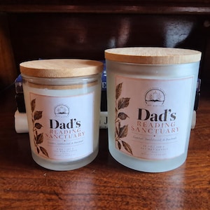 Vela de lectura para papá, aroma a cuero, sándalo y pachulí / Cera de soja / Varios tamaños, regalo para la cueva del hombre