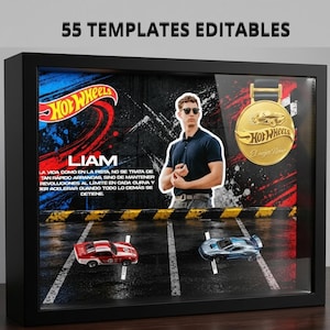 Può includere: Una cornice a cassetta nera contenente un display personalizzato con il logo Hot Wheels, il nome LIAM, la fotografia di una persona, una grafica a medaglia d'oro e due macchinine su una superficie da pista stampata con testo in spagnolo.