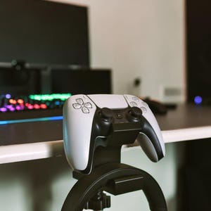 PS5 Stand Desktop Clamp, Controller Holder, PS4 and Xbox Gamepad Mount, Desk Gaming Organizer