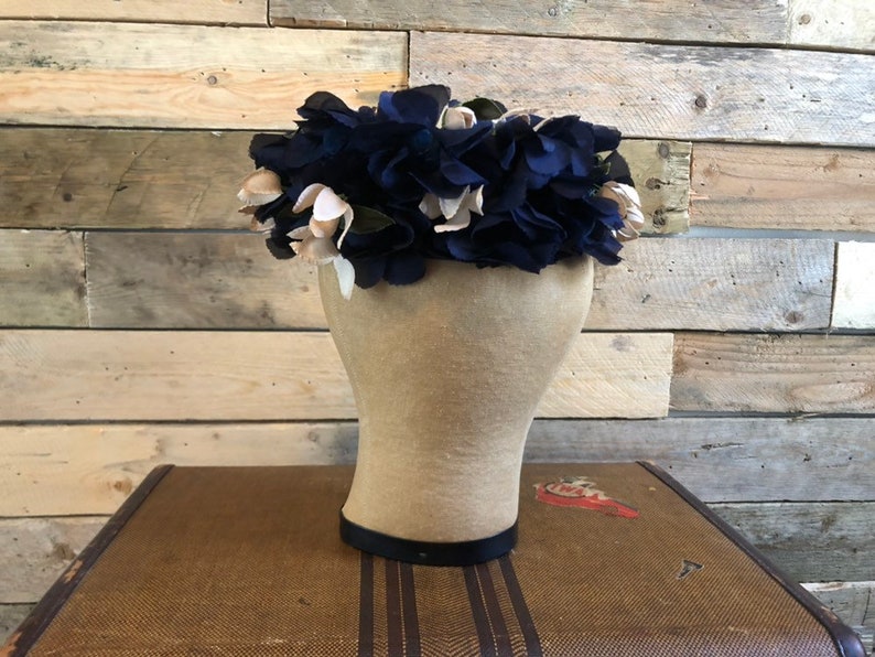1950s Hat Vintage Hat Womens Hat Union made Mid-century Hat Floral Millinery Hat Vintage Navy /& Cream Flower Petal Hat