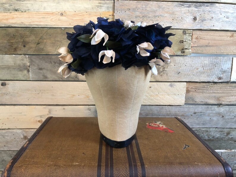 1950s Hat Vintage Hat Womens Hat Union made Mid-century Hat Floral Millinery Hat Vintage Navy /& Cream Flower Petal Hat