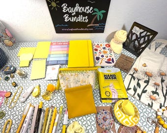 Buchliebhaber Bundle: 50+ Journaling Geschenke, Stifte, Aufkleber, Notizbuch (Custom Theme)