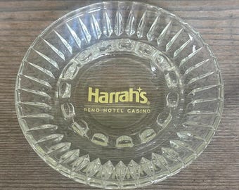 Zabytkowa szklana popielniczka Harrah's Reno Nevada | Przezroczysta szklana pamiątka z kasyna | Pamiątka hotelowa ze złotymi/żółtymi napisami