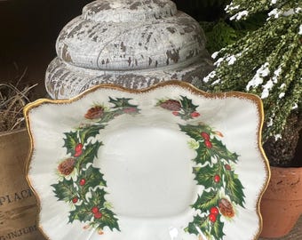 Vintage Queens Fine Bone China Yuletide Teller
