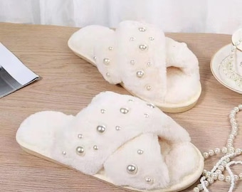 Zapatillas de novia personalizadas / Zapatos de spa de piel sintética con adornos de perlas