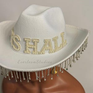 Sombrero de vaquero para novia con flecos de diamantes de imitación y perlas: despedida de soltera vaquera personalizada estilo western imagen 18