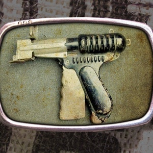 Raygun Belt Buckle, Scifi Buckle, Retro Cool 576, Gift for Him, Gift for Her, Husband  Gift, Wife  Gift Groomsmen Wedding Y2K