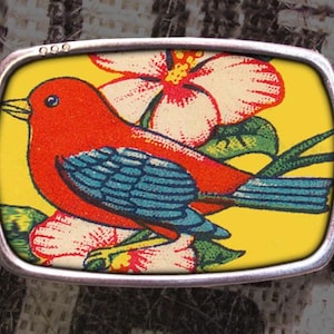 Boucle de ceinture vintage imprimé oiseau rouge - Fond floral jaune - Cadeau pour amateur d'oiseaux, cuisine des années 50