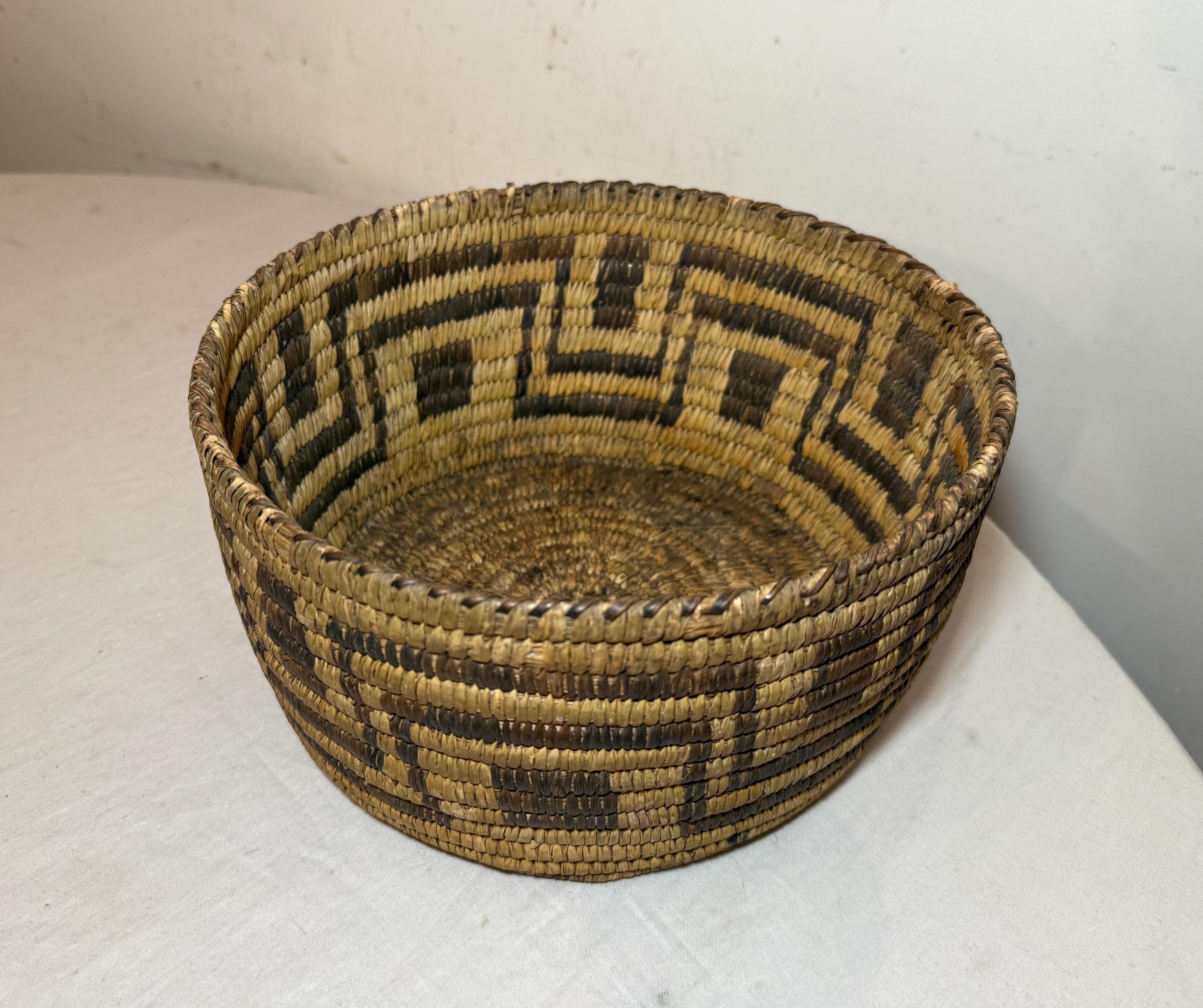 Antique Native American Indian Baskets - Etsy - Page 3