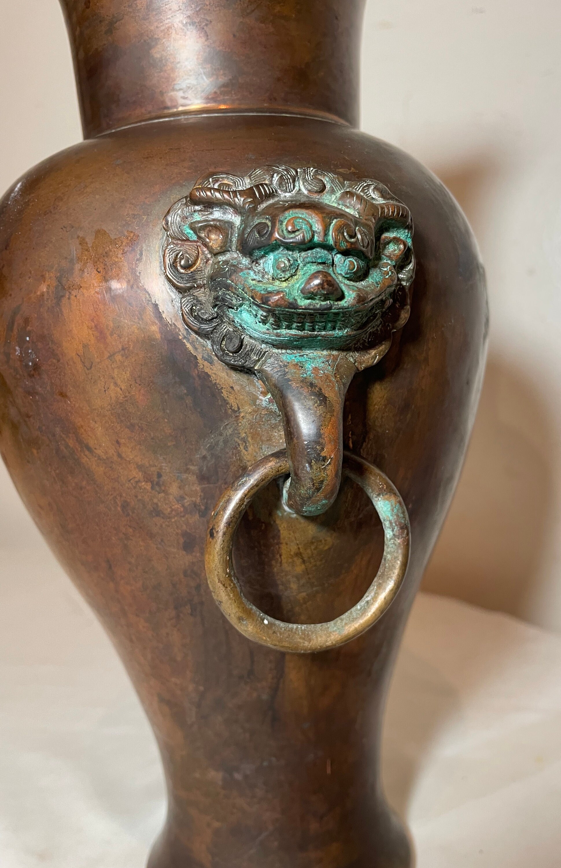 青銅 双耳獣面文 Bronze Vase with Beast Handles 青銅 双耳獣面文 Bronze Vase with Beast Handles A rare and large
