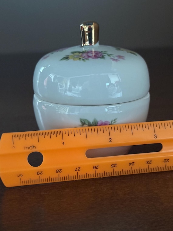 Vintage Floral Porcelain Vanity Trinket Box w/ Go… - image 13