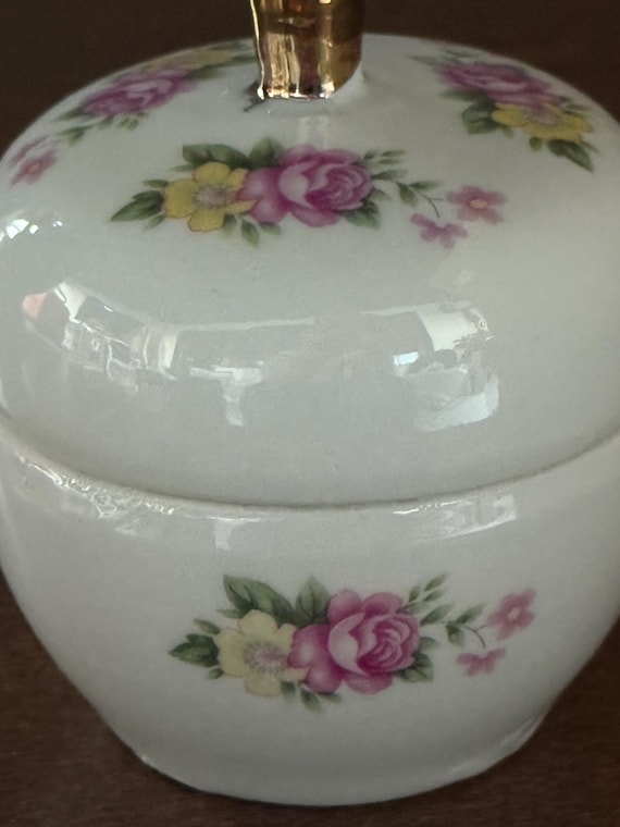 Vintage Floral Porcelain Vanity Trinket Box w/ Go… - image 6