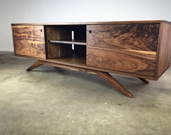 Walnut Media console - TV console - Mid-century modern TV stand - Modern TV console - Credenza -Record storage - The BlackMo
