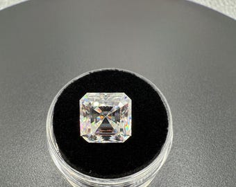 Piedra suelta de moissanita Asscher con certificación GRA, pureza VVS 1D, color D.
