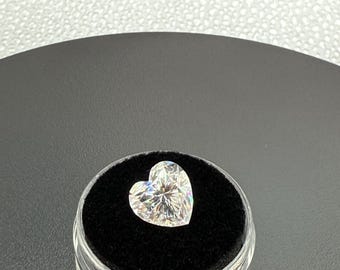 Piedra suelta de moissanita con talla de corazón, certificada por GRA, pureza VVS 1D y color D.