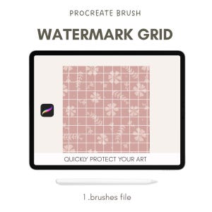 Könnte beinhalten: Ein digitales Tablet zeigt ein rosa Blumengitternmuster mit dem Text "WATERMARK GRID" und "QUICKLY PROTECT YOUR ART". Das Tablet zeigt auch das Procreate App-Symbol und einen Stift. Der untere Teil des Bildes lautet "1 .brushes file."