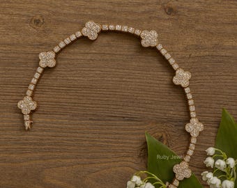 925er Silber Moissanit Klee-Armband, VVS Diamant-geprüfter Vierblatt-Anhänger, Glücksgeschenk für Sie, zierlicher minimalistischer Schmuck, Damenarmband