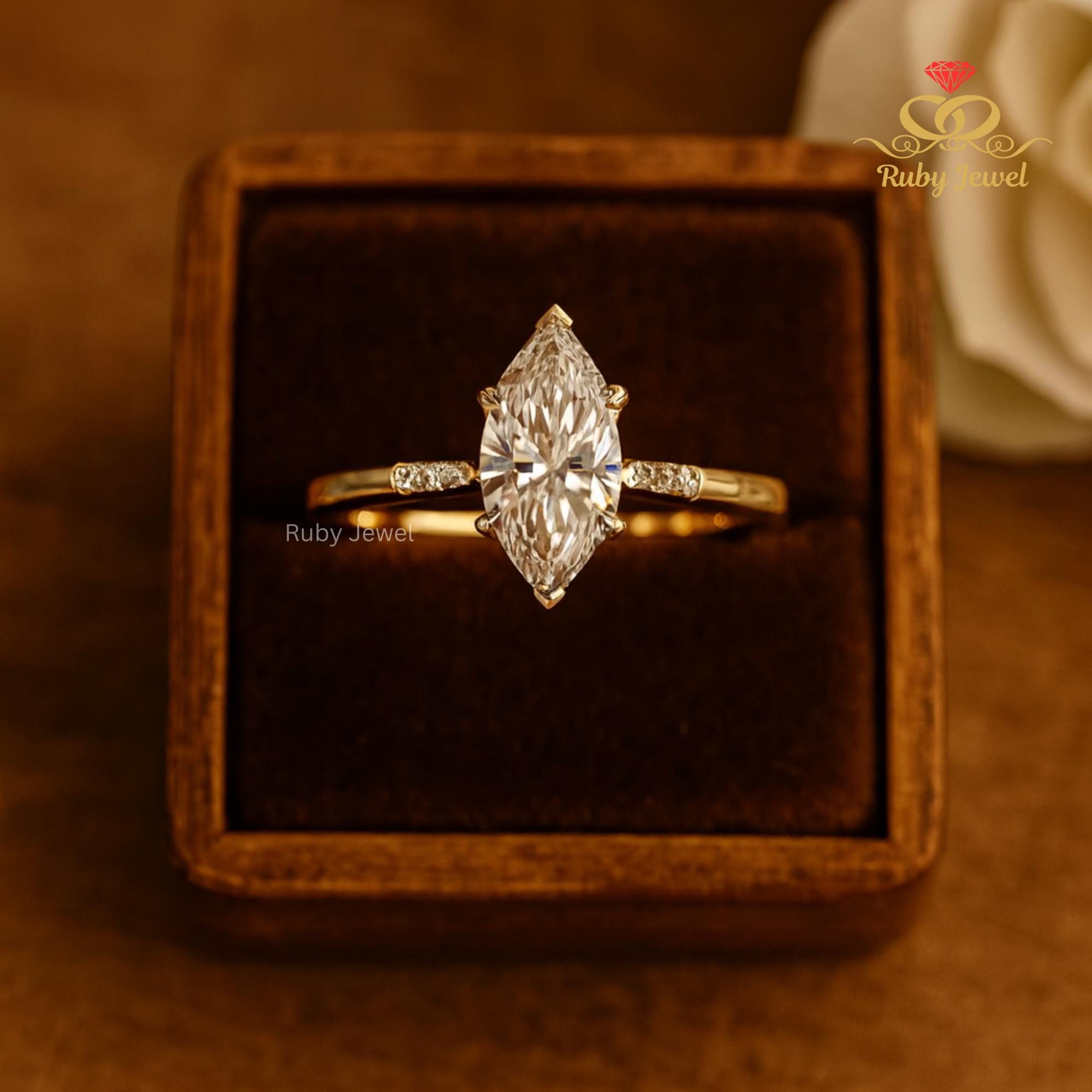 Bague Ancienne Marquise En Argent Massif Fin 19e Début 20e - Taille 51,5 - Pierre Imitation Améthyste