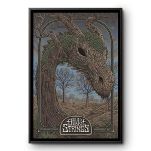 Puede incluir: Impresión artística enmarcada que representa un árbol con forma de dragón con un diseño detallado y texturizado. La obra de arte utiliza una paleta de colores oscuros y terrosos e incluye un logotipo que dice "Billy Strings" y la fecha "13 de febrero de 2020".