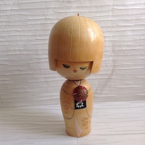 Vintage Kokeshi Doll.  Bobblehead Made in Japan.