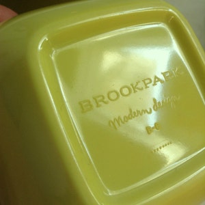 3 Brookpark Melmac Cup & Saucer Sets. Vintage 1950. Lime Green and White. Modern, Mid century. 6 piece, Plastic. image 4