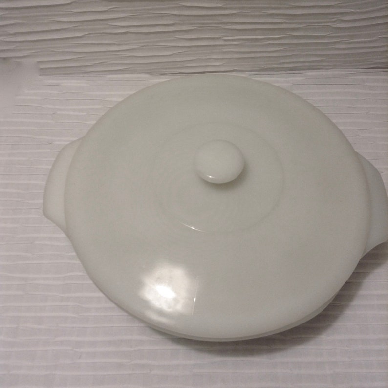 Fire King Anchor Hocking 2 qt Blue Starburst Covered Casserole Vintage 1960 Eames era Mid century modern