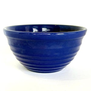 Blaue Bauer Schale #24. Vintage um 1930