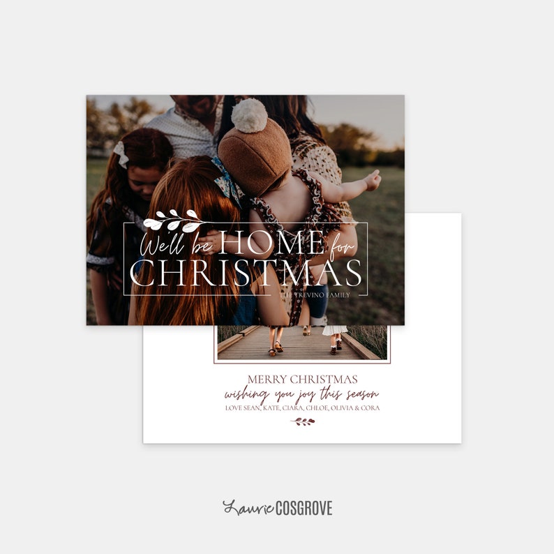 Puede incluir: Una tarjeta de Navidad con una foto de una familia de cinco personas de pie en una pasarela de madera. El texto de la tarjeta dice "Well be HOME for CHRISTMAS The Trevino Family" y "Merry Christmas wishing you joy this season Love Sean, Kate, Ciara, Chloe, Olivia & Cora".