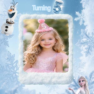 Puede incluir: Invitaci&oacute;n de cumplea&ntilde;os con el texto "Lily's Frozen Party Turning 5". La imagen presenta a una ni&ntilde;a con un vestido rosa y un gorro de fiesta, junto con ilustraciones de Olaf y Elsa de la pel&iacute;cula Frozen.