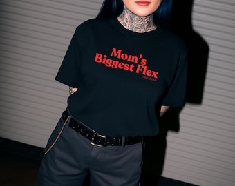 Il più grande flex della mamma – T-shirt oversize da donna, maglietta nera, regalo per la mamma, cotone di prima qualità