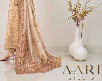 Pakistaanse bruidsgouden weefselsjaal met veelkleurig handborduurwerk, Indiase zijden kamdani-sjaal