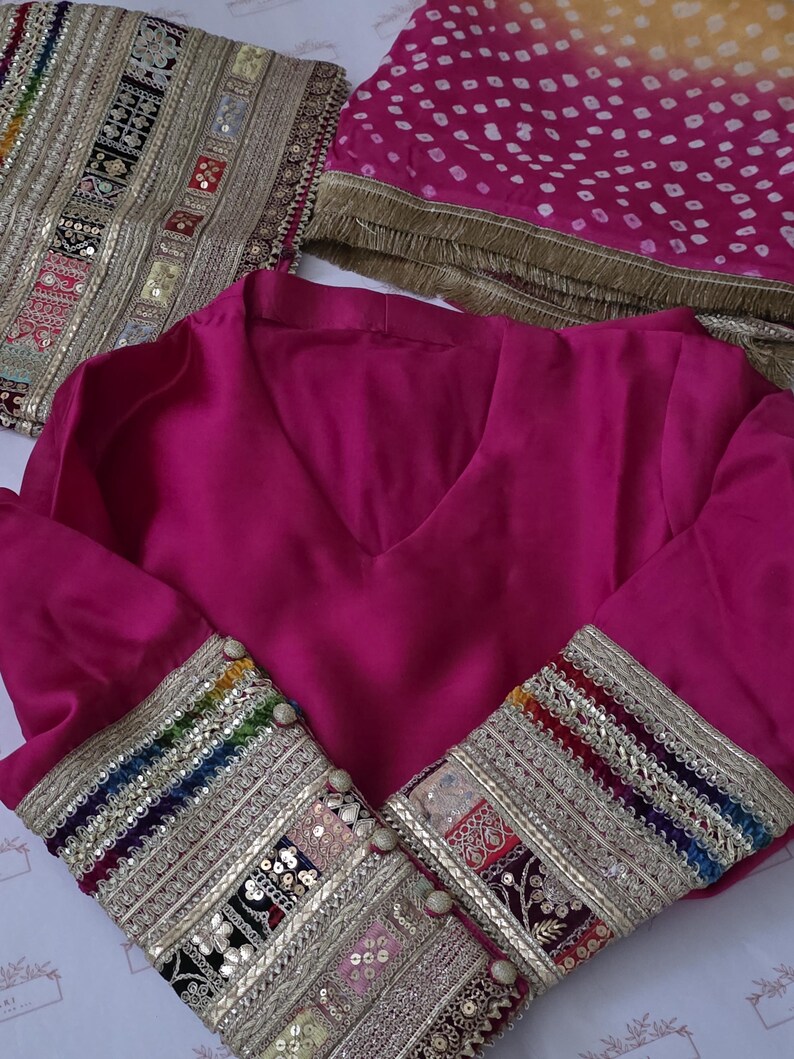 Magenta Sheesha Silk Kurta vid byxset med Chunri Dupatta: Pakistanskt indiskt bröllop bild 12