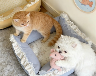 Englisch: Handgemachtes Rüschen-Katzenbett | Niedliche Spitze Haustier Matte | Soft Gelb & Blau Hundekissen | Gemütliches Winter Kätzchen Nest | Waschbar Prinzessin Pet Sofa