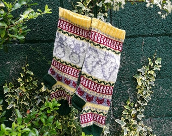 Pattern Fair Isle knitting instruction for Christmas stockings with Cows and Roosters Fairisle knit Santa Sock PDF download