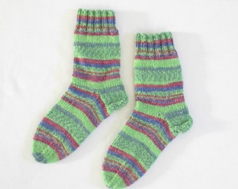 Thick Hand knitted Socks medium sized (Women Size US 6.5-8.5, UK 4-6, Europe 37-39) green 6ply thick