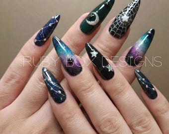 Uñas postizas Galaxy hechas a mano, diseño cósmico de stiletto