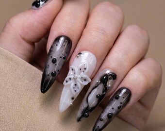 Uñas postizas 3D florales con efecto humo blanco y negro