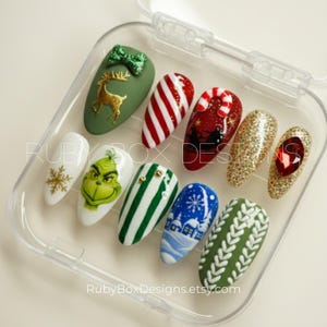 Grinch Christmas Press On Nails – Holiday Nail Set