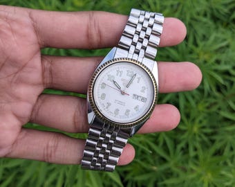 Vintage Seiko 5 Automatic 7s26-8760 Day/date White Dial 21 Jewels
