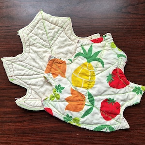 Vintage 1970s Pot Holders, Hot Pads Leaf Shaped Fruit Print, Handmade
