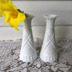 Twin pair of Anchor Hocking Milk Glass Bud Vases 6&quot; White Milk Glass, Starburst Pattern