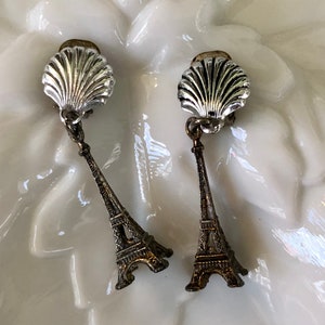 Eiffel Tower Paris Clip on Earrings, Vintage 1960&#39;s Silver Plate, Paris Souvenir, Dangle Earrings