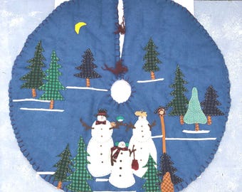 Vintage Felted Wool Handmade Tree Christmas Tree Skirt, Snowman and Trees Theme, Blue and Cream, Large size 45"