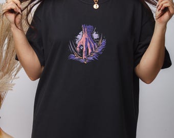 Werewolf Hand T-Shirt: Scary Halloween Monster Top
