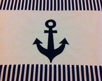 Anker valance. Nautische valance. 40,5x17". Witte en marine valance. Op bestelling gemaakt.