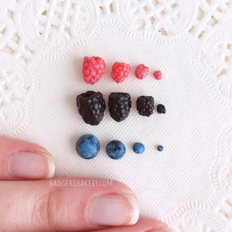 MINIATURE BERRIES, set of 6 pcs, raspberries, blackberries, blueberries in any scale - 1/4, 1/3, 1/6, 1/12 dollhouse or doll prop 
