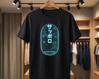 Sapporo Japan T-shirt | Neon winteresthetiek | Japanse streetwear | Hokkaido sneeuwontwerp | Cyberpunk stadslichten T-shirt | Reiscadeau