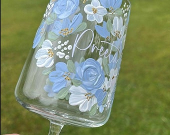 Hand Painted and Personalised White Wine Glass for Weddings /Bridal Party Gift / Bridesmaid Proposal