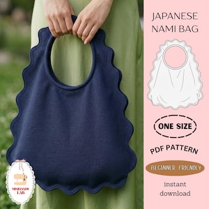 Puede incluir: Un bolso azul marino oscuro con borde festoneado y asa circular recortada. La imagen incluye el texto JAPANESE NAMI BAG, ONE SIZE, PDF PATTERN, BEGINNER FRIENDLY e instant download, junto con un dibujo lineal del diseño del bolso.